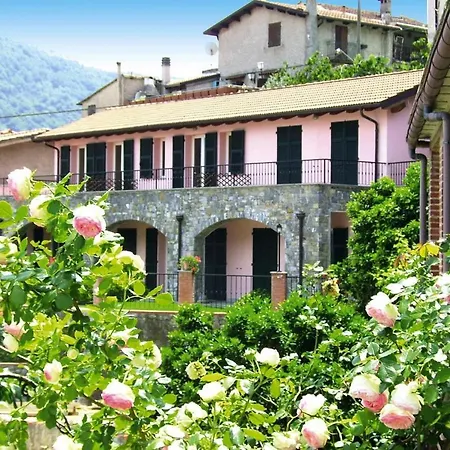 In Castellaro With Communal Pool Lejlighed Castellaro (Liguria)